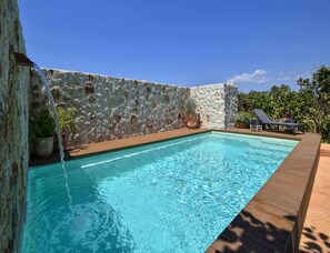 Casa | Alberca | Alberca techada y alberca al aire libre