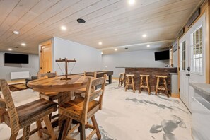 Dining - 9 Gables | Waterfront Access on Rangeley Lake (Rangeley)