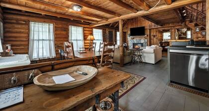 The Boston | Waterfront on Mooselookmegtunic Lake | Pet Friendly