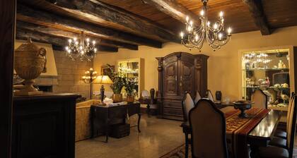 Estrepão House