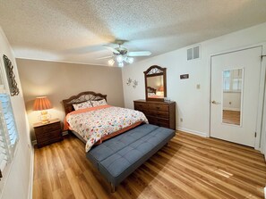 3 Schlafzimmer, Bügeleisen/Bügelbrett, WLAN, Bettwäsche