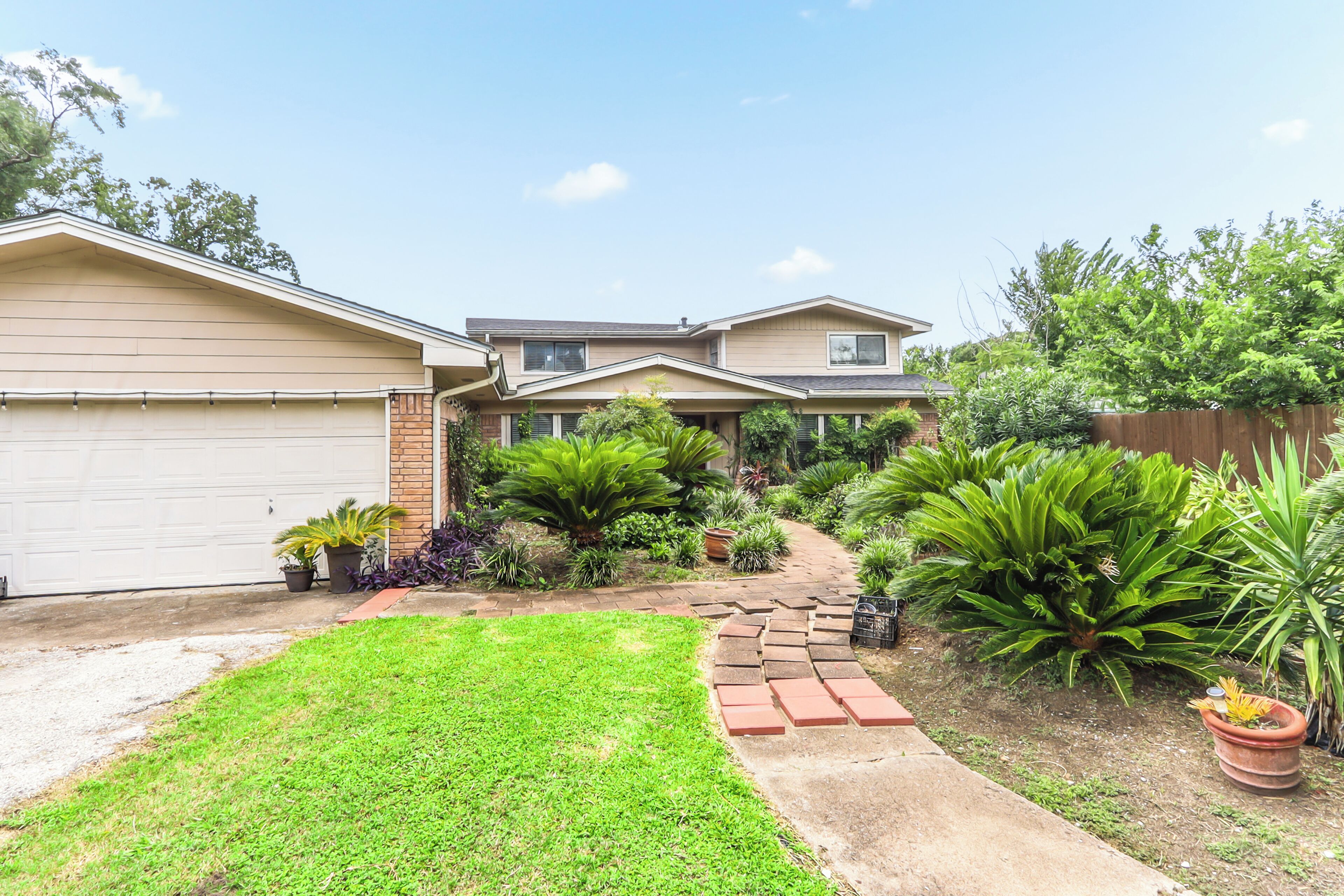 House, Garden View | Exterior