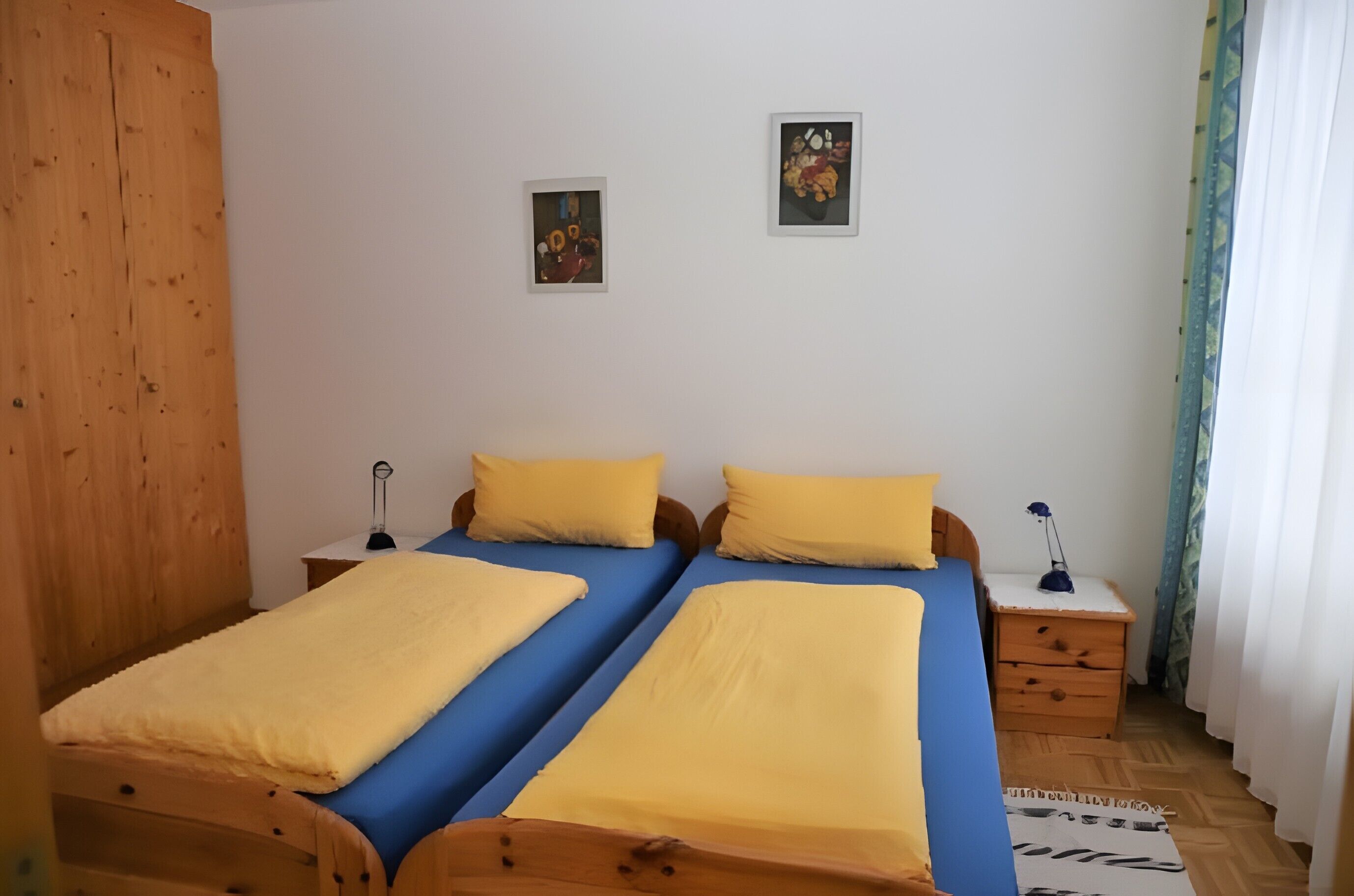 2 chambres, fer et planche à repasser, Wi-Fi, draps fournis