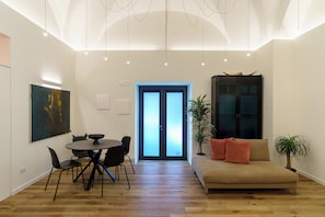 Interior - Charming suites nestled among art, the historic center, and the sea (Catania)