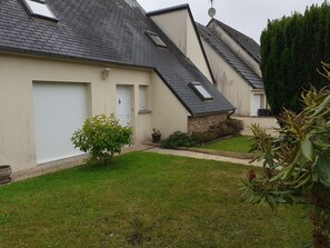 Exterior - Les Mésanges 15 min from the beaches (Bricquebec-en-Cotentin)