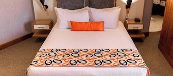 Avila 360° Suite at Iconic Hotel Humboldt