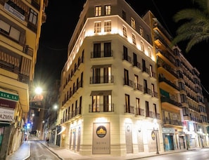 House | Exterior - Double Market Apartment With Jacuzzi (Alicante)