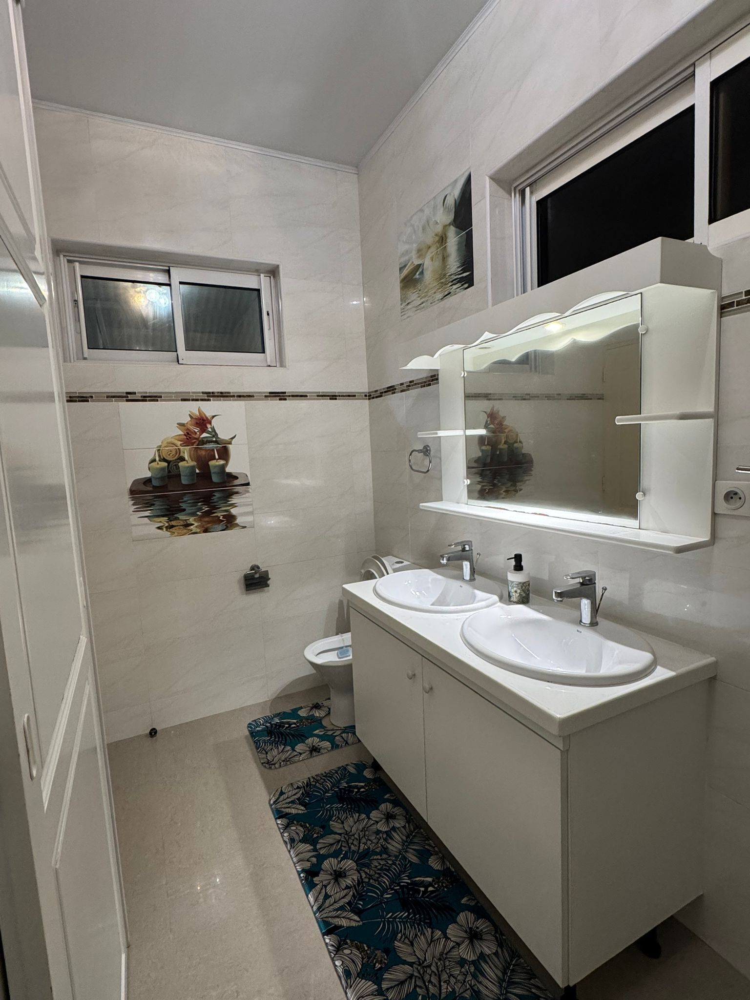 Towels, soap, toilet paper