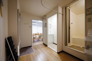Interior - 2nd Floor / Shinsaibashi River View / Near Dotonbori, Kuromon Market, and Nipponbashi Station (大阪市)