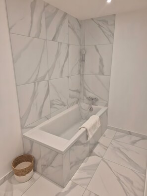 Een douche, een haardroger