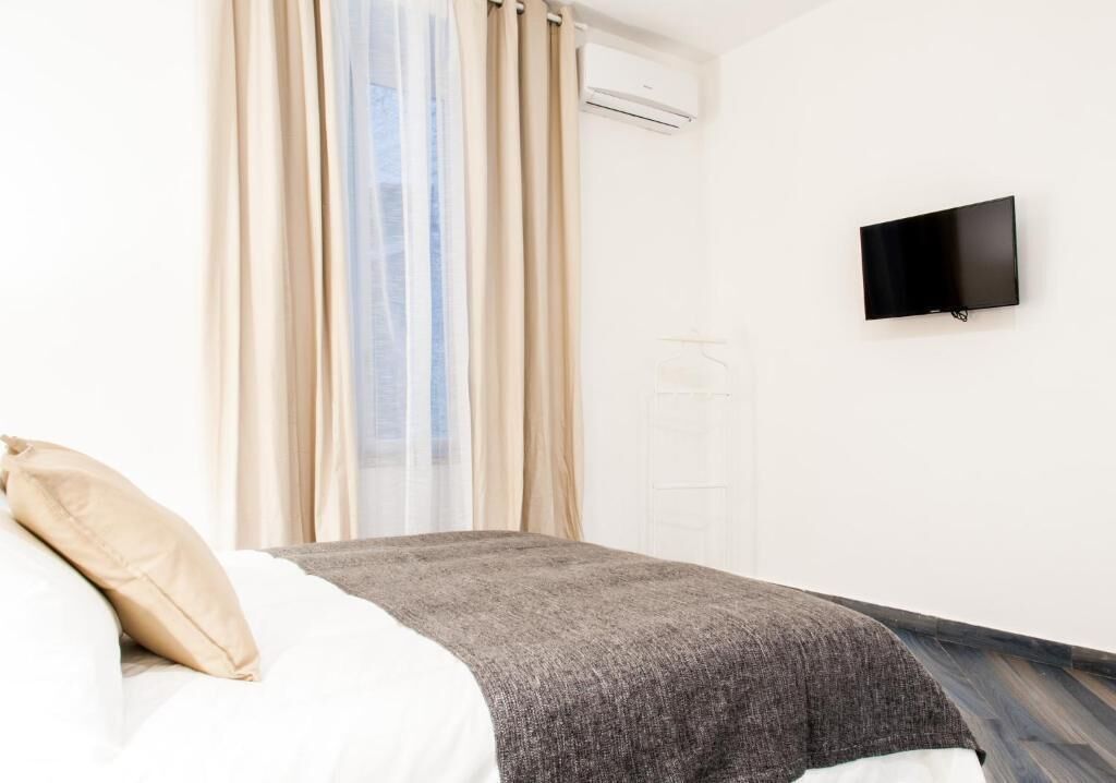 Standard Double Room | Free WiFi