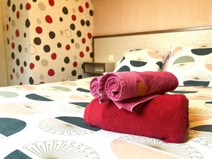 Room - Guesthouse Double Room with Bathroom and Wi-Fi (Caurel)