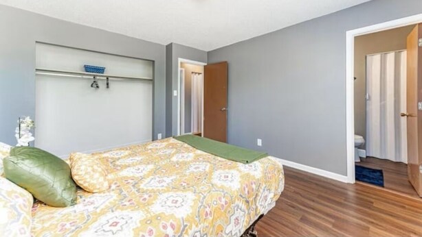 Iron/ironing board, WiFi, bed sheets - Spacious & Convenient El Dorado Apt #5 (El Dorado)