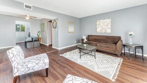 Living area - Spacious & Convenient El Dorado Apt #5 (El Dorado)