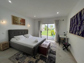 Ảnh chưa phân loại, 2 trong số 18 ảnh, nút