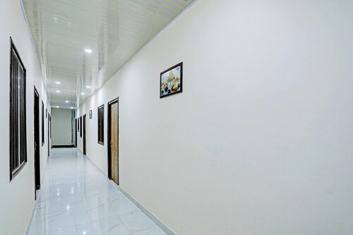 Deluxe Lucknow Inn