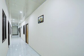 Ảnh chưa phân loại, 2 trong số 33 ảnh, nút