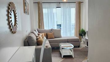 Classic Apartment, Balcony | Desk, laptop workspace, iron/ironing board, free WiFi