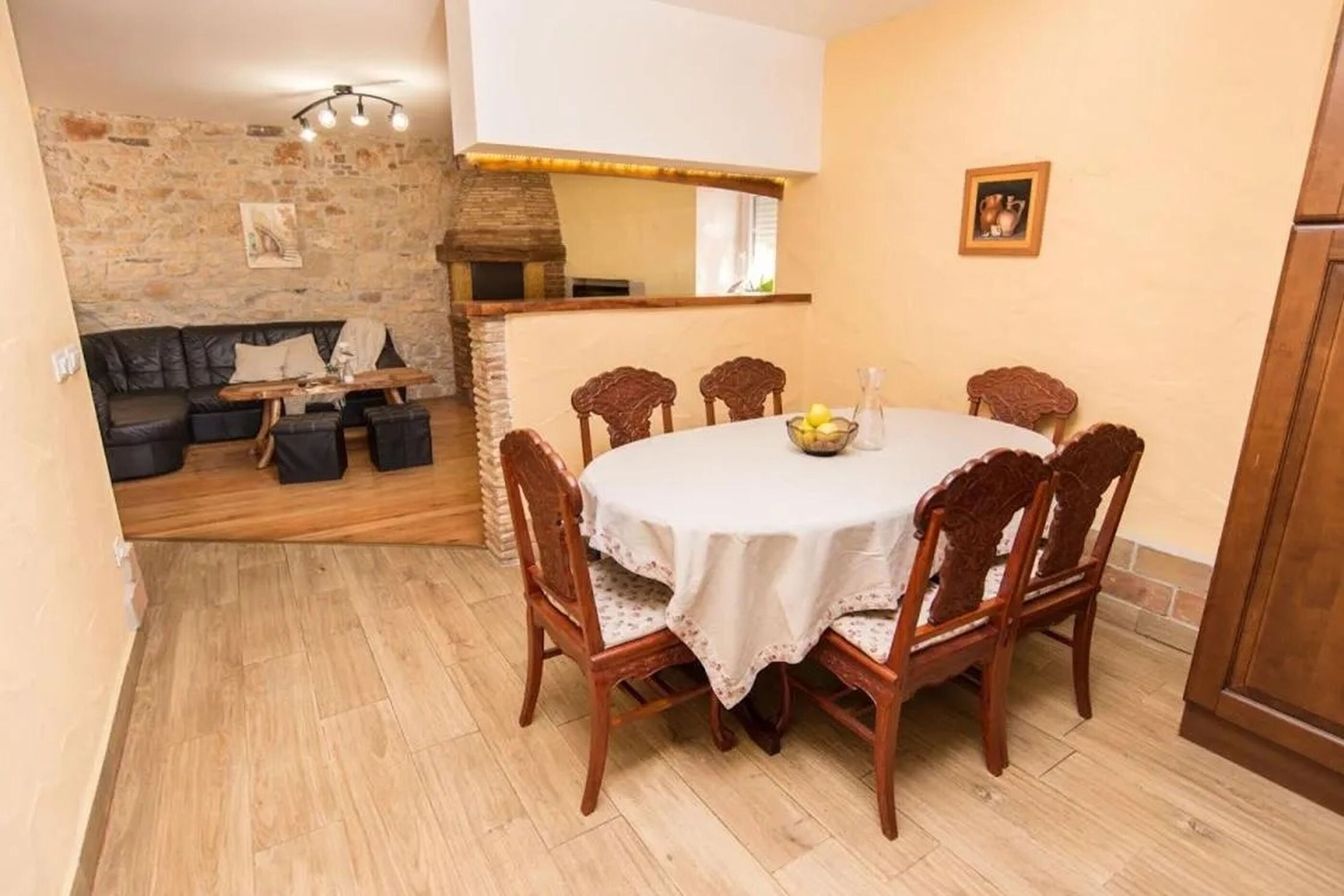 House | Dining