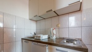Studio (A1) | Eigene Küche | Espressomaschine, Kühlschrank, Herdplatte, Wasserkocher