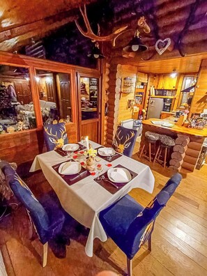 House | Dining - House Villa Ursus (Cabar)