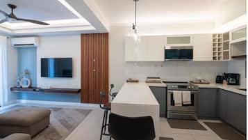 Apartment, Patio | Private kitchen