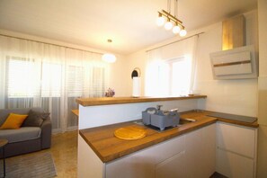 Private kitchen - Apartment Rosana (Murter-Kornati)