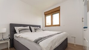 Unclassified image, 2 of 33, button - Apartment Luxury Beachfront Jacuzzi Suite With Sea View (Povljana)