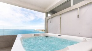 Unclassified image, 5 of 33, button - Apartment Luxury Beachfront Jacuzzi Suite With Sea View (Povljana)