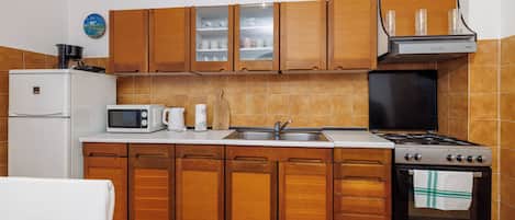 Apartment (A1) | Eigene Küche | Espressomaschine, Kühlschrank, Mikrowelle, Ofen