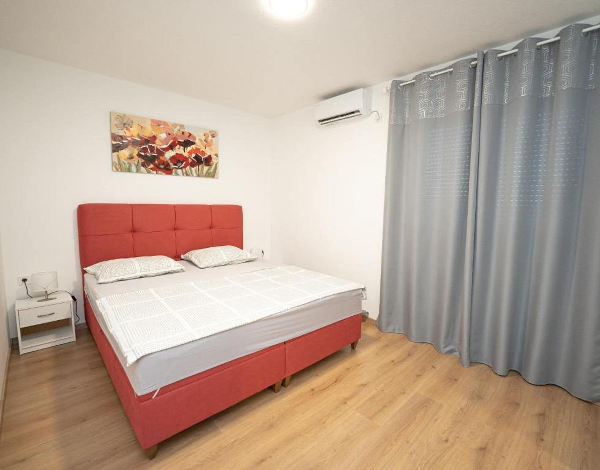 Appartement (A1) | Coffres-forts dans les chambres, fer et planche à repasser