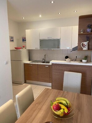 Ferienhaus | Eigene Küche | Espressomaschine, Kühlschrank, Mikrowelle, Herdplatte