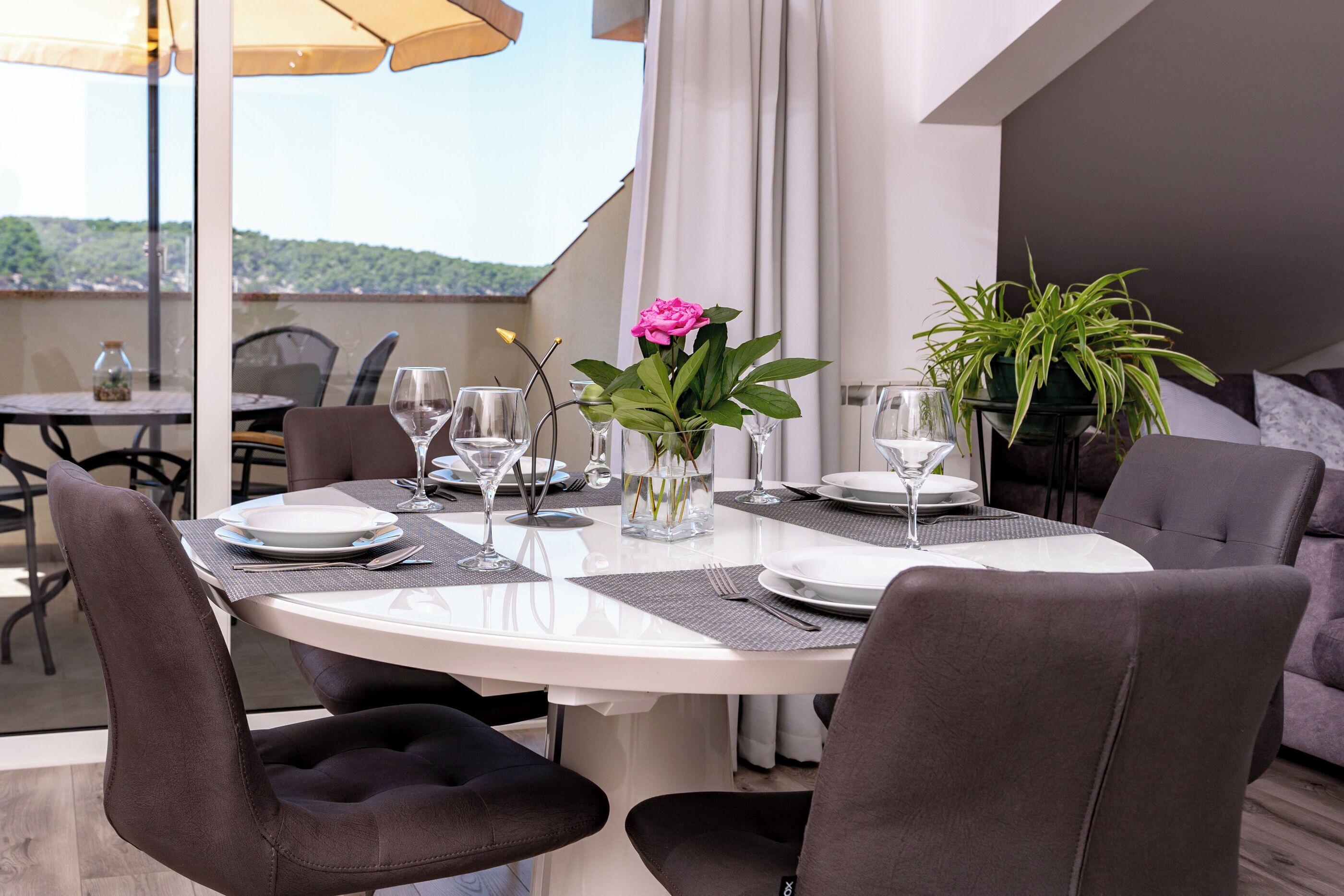 Apartment (A5) | Dining