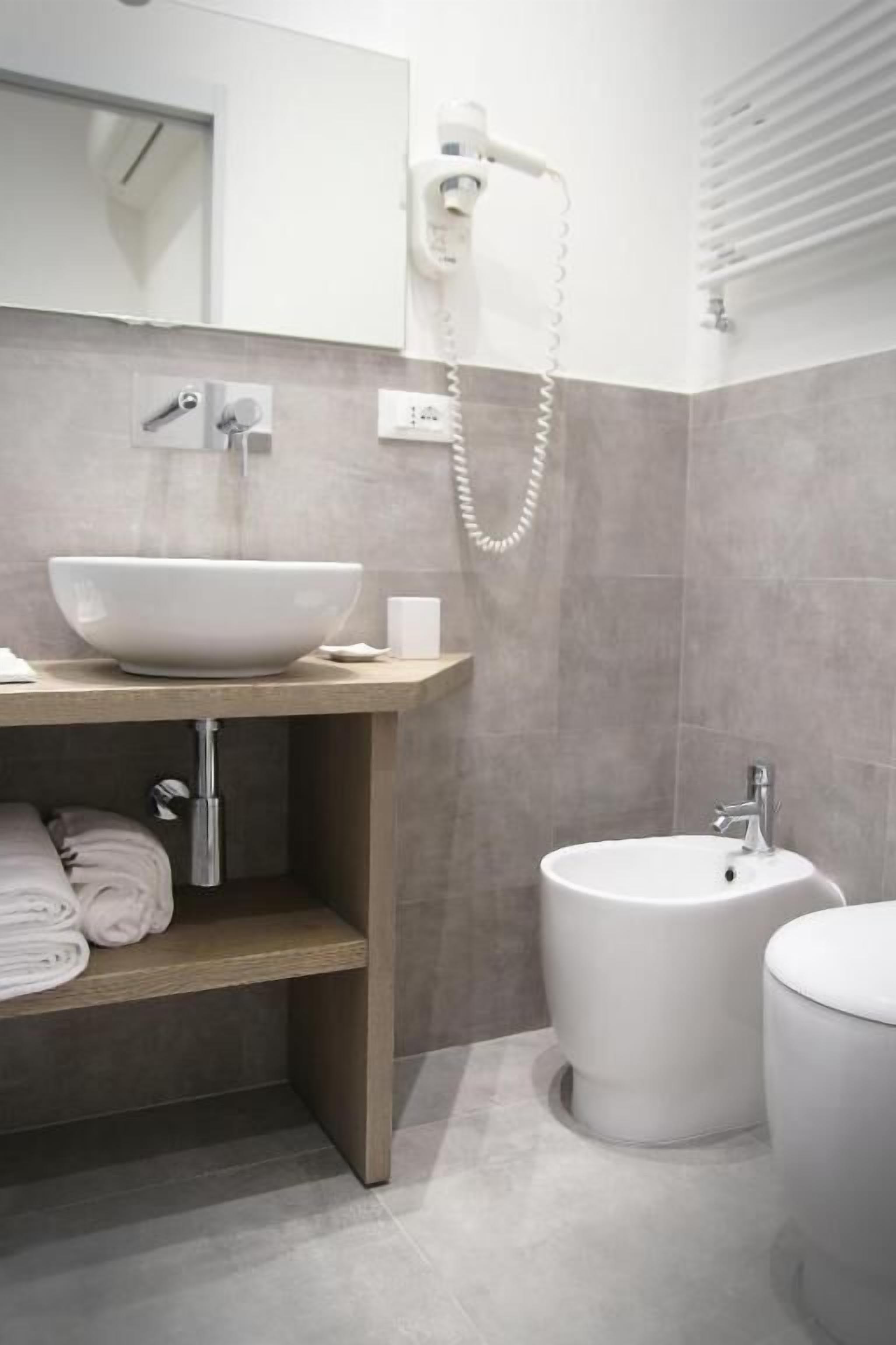 Classic-Doppelzimmer, Stadtblick | Badezimmer