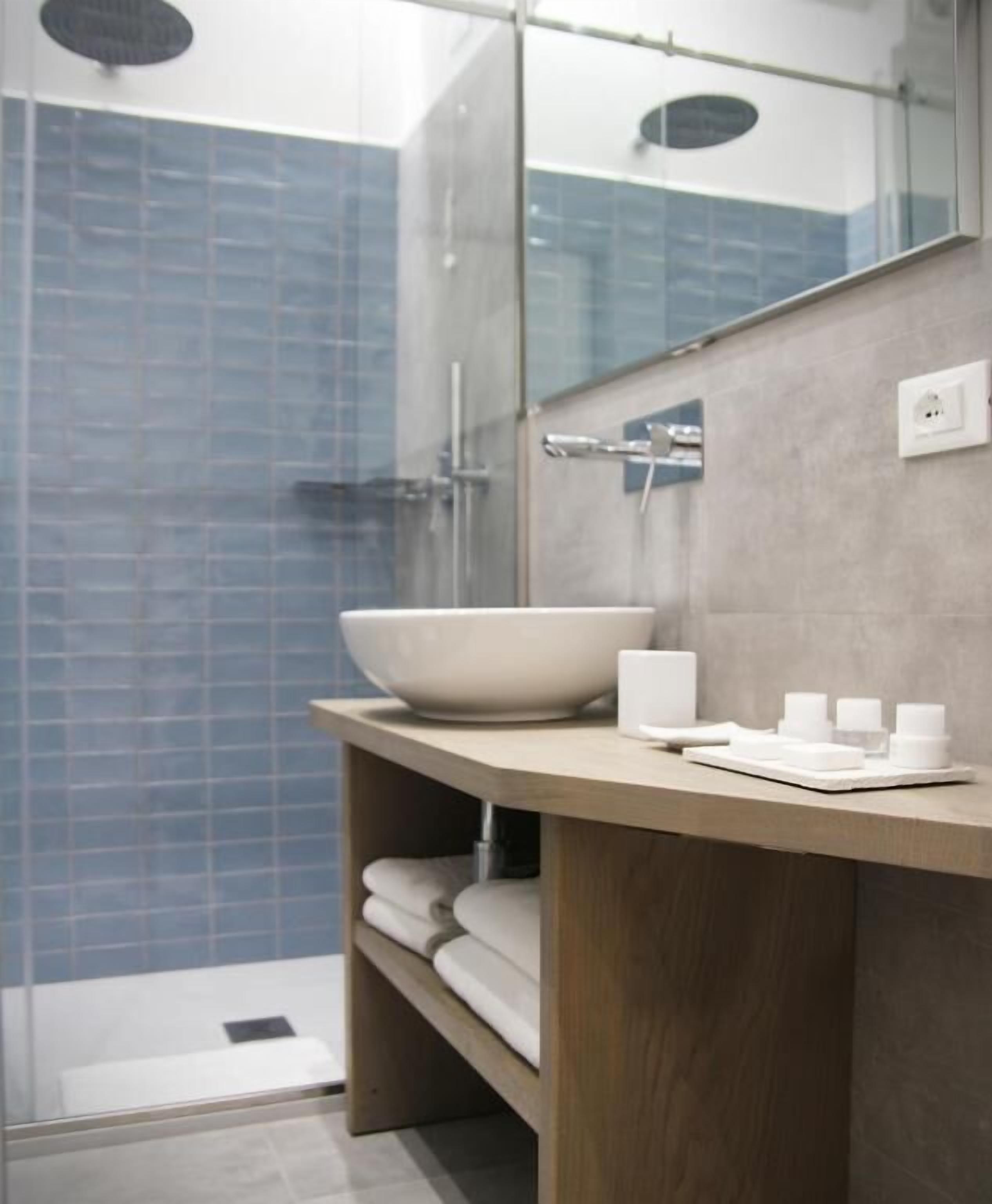 Classic Double Room, Sea View | Bathroom | Slippers