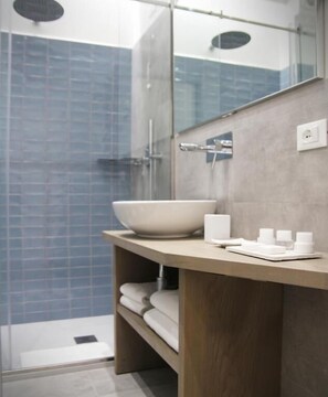 Classic Double Room, Sea View | Bathroom - AFFITTACAMERE  L' ANCORA (Portovenere)