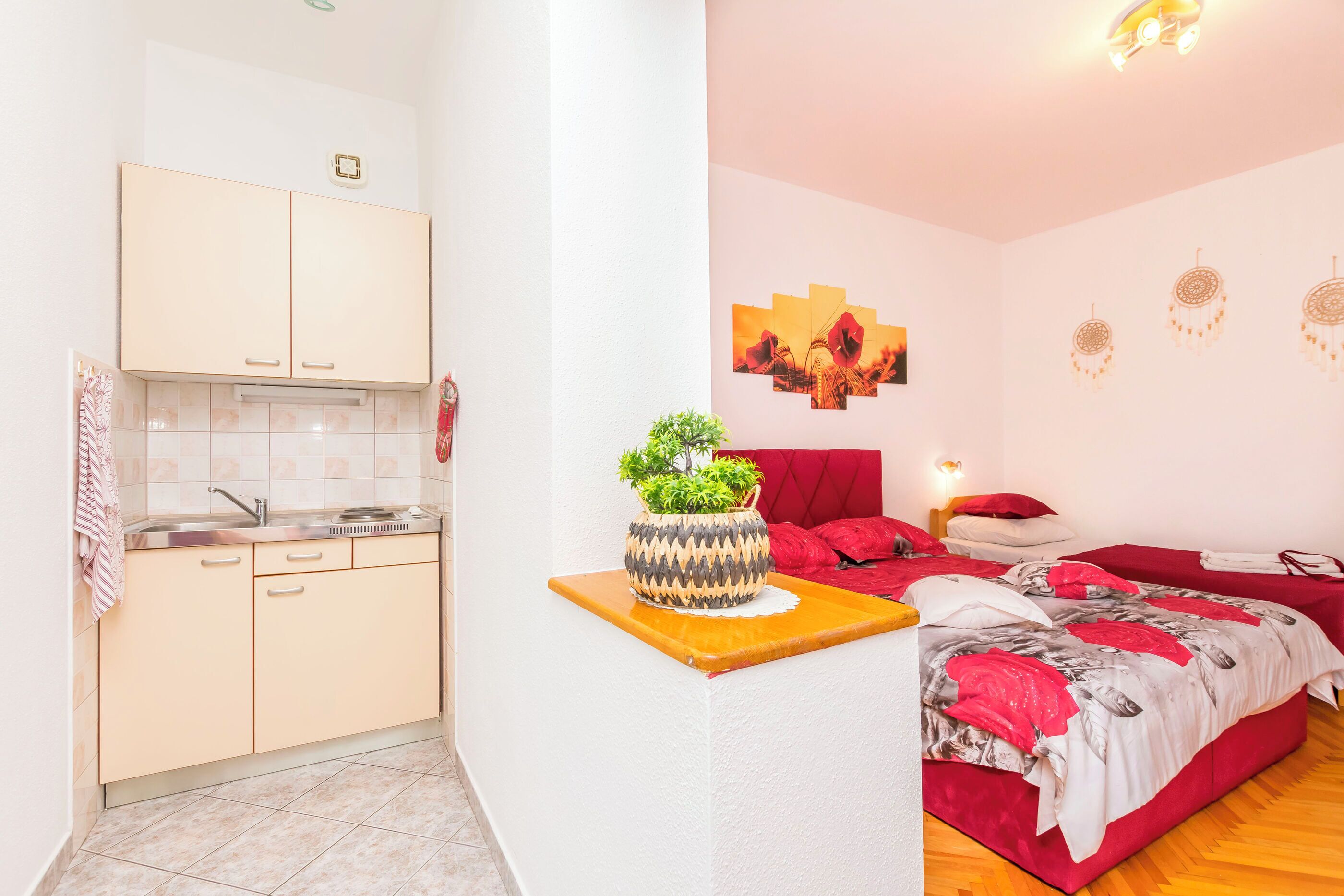 Studio (A1) | Private kitchen | Fridge, microwave, stovetop, electric kettle