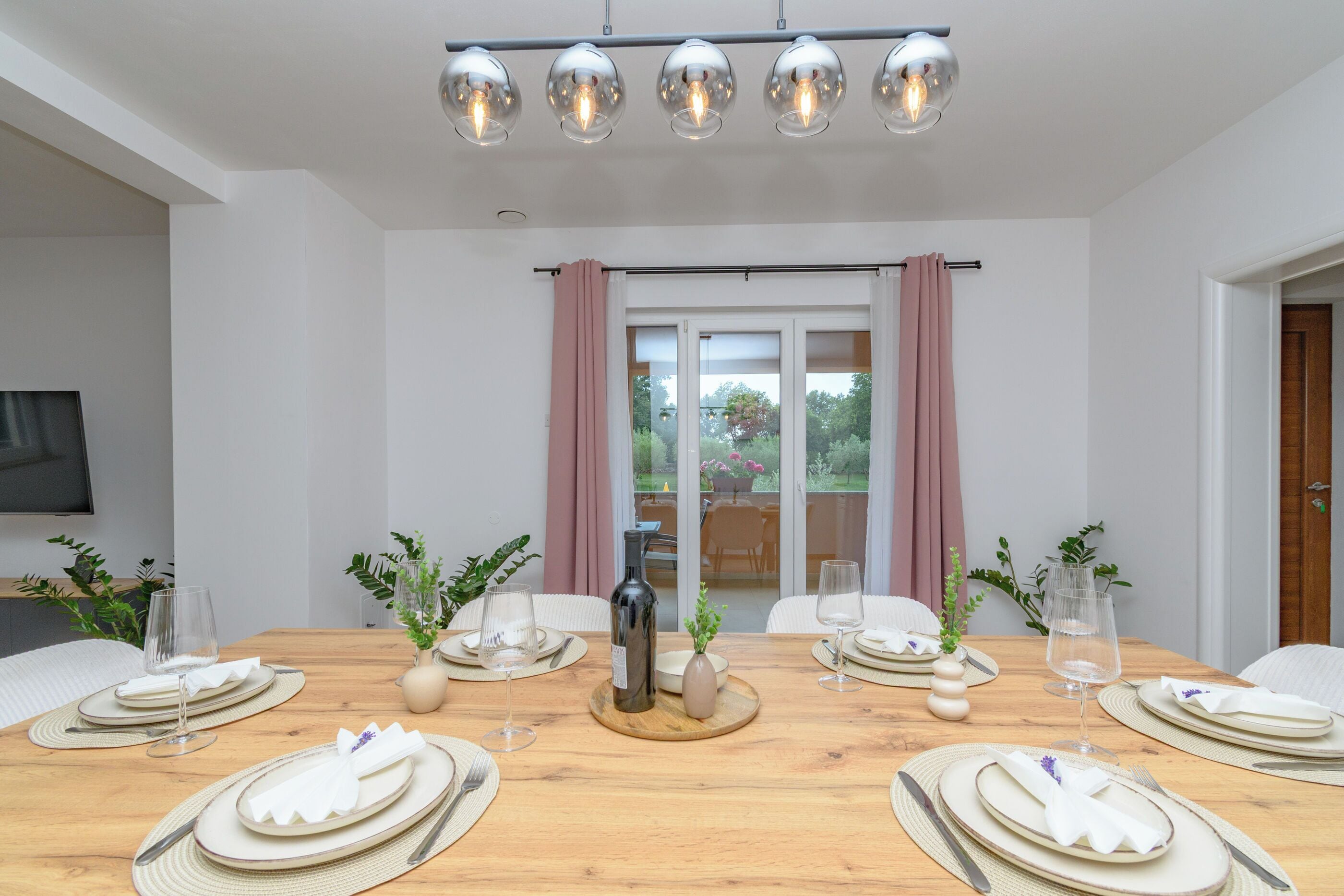 House | Dining