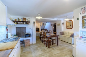 House | Private kitchen | Espresso maker, fridge, microwave, oven - House Vila Ana (Lopar)