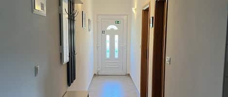 Apartment (A2) | Hallway