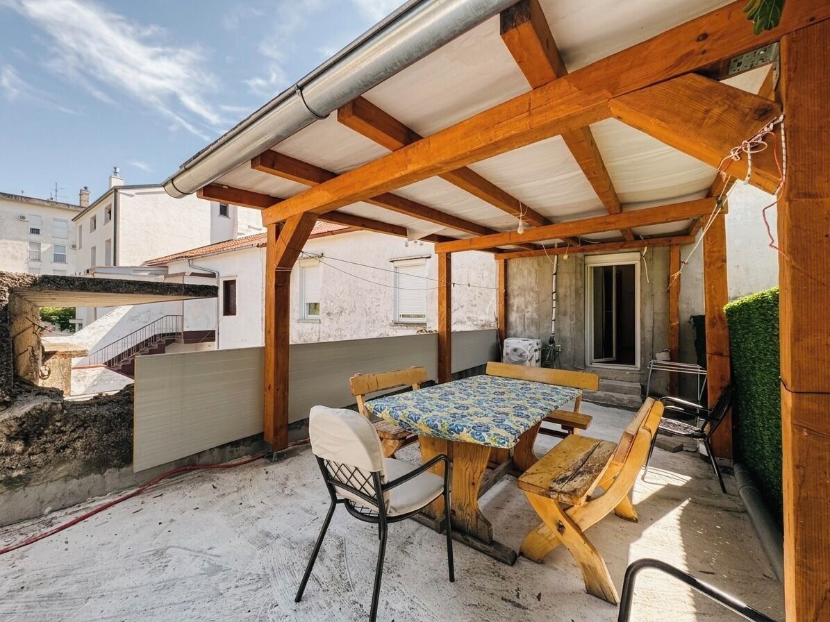 House | Terrace/patio