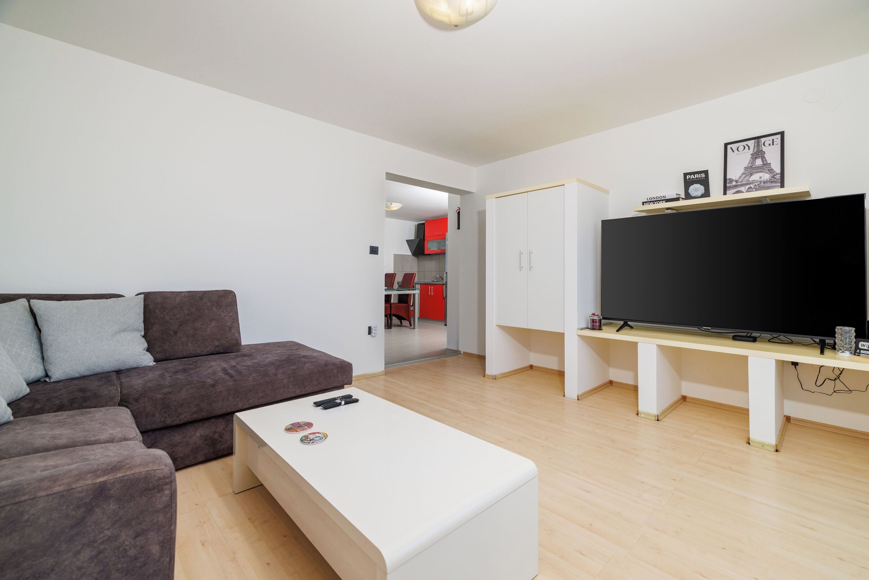 Apartment (A1) | Living room | Smart TV, Netflix, DVD player, streaming services