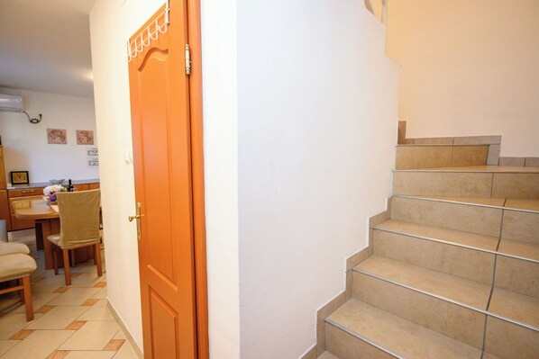Apartment (A1) | Staircase