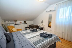 Apartment (A1)