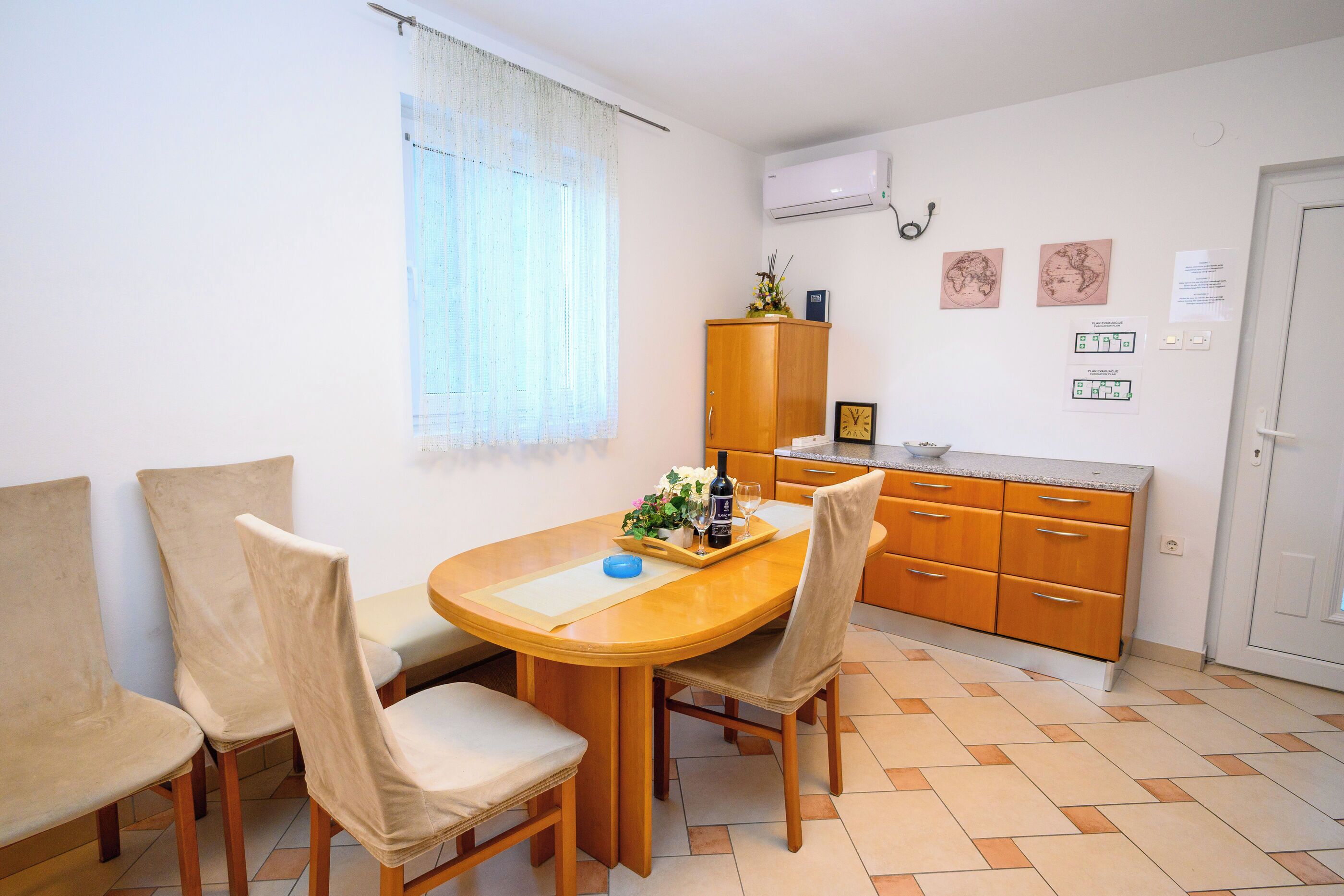 Apartment (A1) | Dining