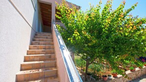 Apartment (A1) | Staircase - Apartment Iva Luca (Benkovac)