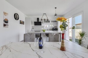 Villa | Private kitchen | Espresso maker, fridge, oven, stovetop - Villa Serenity Pag Sv. Marko (Pag)