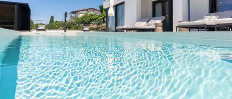Utomhuspool