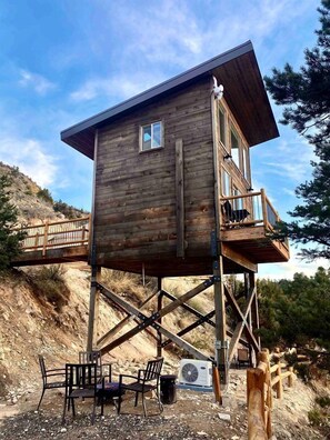Outdoor dining - Luxury Camping Rentals for Treetop Glamping, Zion National Park Stays (Orderville)