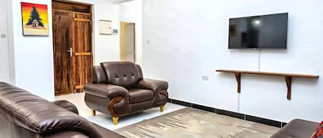Apartment, 2 Bedrooms, Balcony, Ocean View | Living room